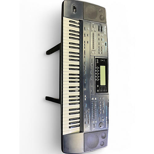 Used Roland EM-2000 Keyboard Workstation - musicians--Friend