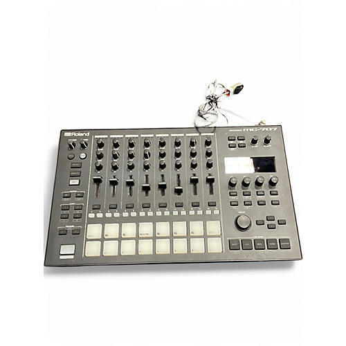 Used Roland mc707 Production Controller - musicians--Friend