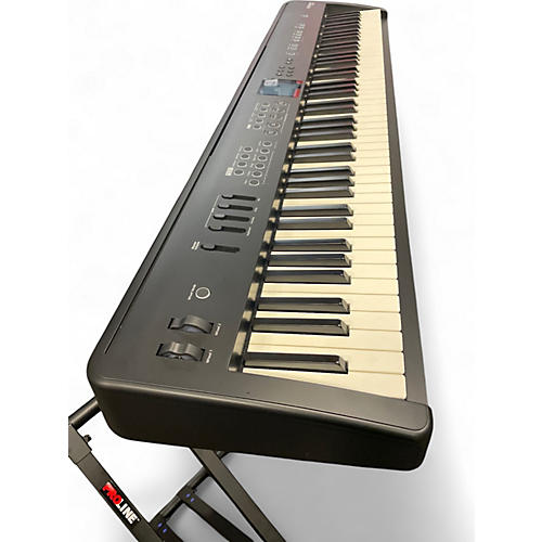 Used Roland FP-E50 Digital Piano - musicians--Friend
