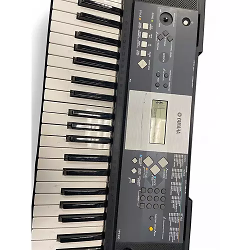Used Yamaha YPT230 61 Key Portable Keyboard - musicians--Friend