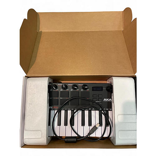 Used Akai Professional MPKmini Play MIDI Controller - musicians--Friend