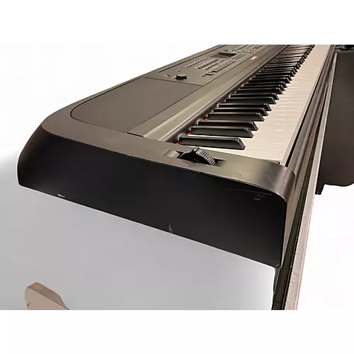 Used Yamaha DGX670 Digital Piano - musicians--Friend