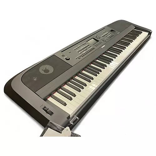 Used Yamaha DGX670 Arranger Keyboard - musicians--Friend