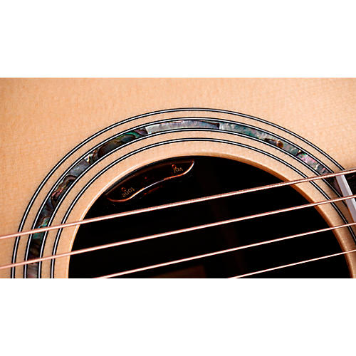 Taylor 810e Legacy Dreadnought Acoustic-Electric Guitar Natural - musicians--Friend