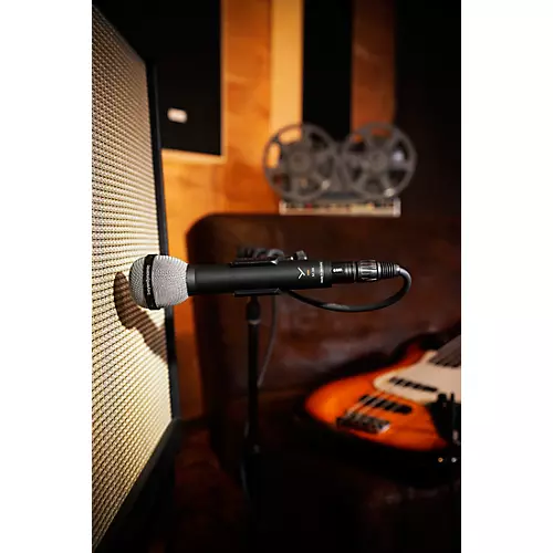 beyerdynamic M88 Dynamic Moving-Coil Microphone (Hypercardioid) - musicians--Friend