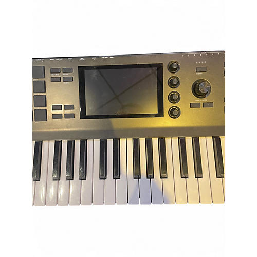 Used Akai Professional MPC Key 61 Keyboard Workstation - musicians--Friend