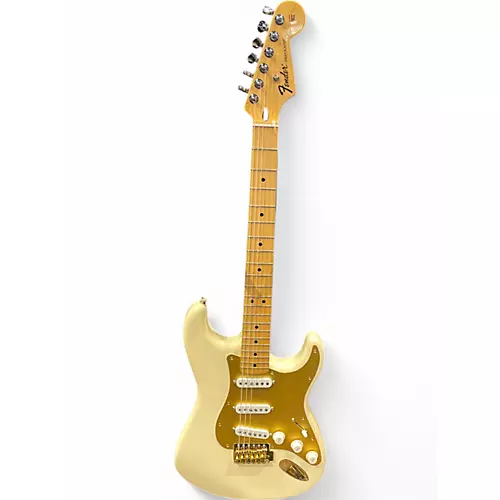 Used Fender Standard Stratocaster Arctic White Solid Body Electric Guitar Arctic White - musicians--Friend