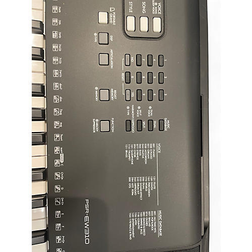 Used Yamaha PSREW310 76 key Keyboard Workstation - musicians--Friend