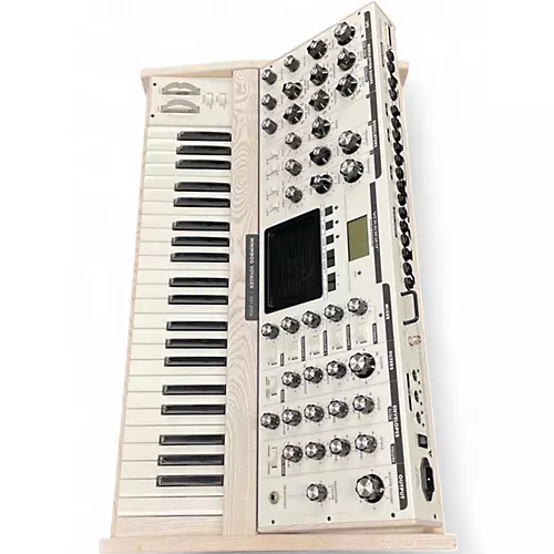 Used Moog Minimoog Voyager Synthesizer - musicians--Friend