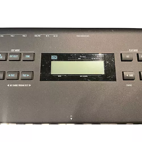 Used Alesis QS 8.1 - musicians--Friend
