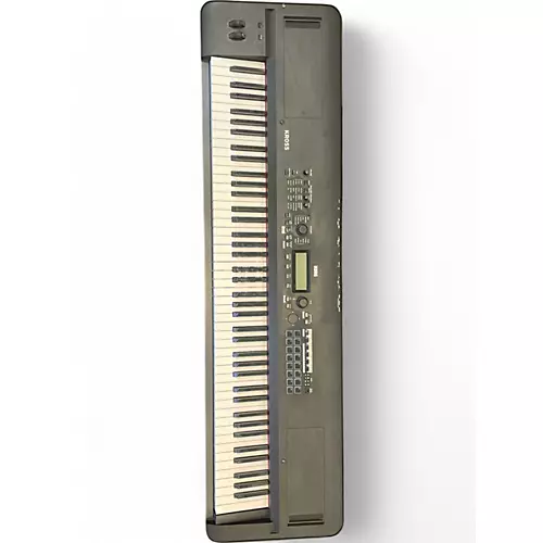 Used KORG kross 2 88 key - musicians--Friend