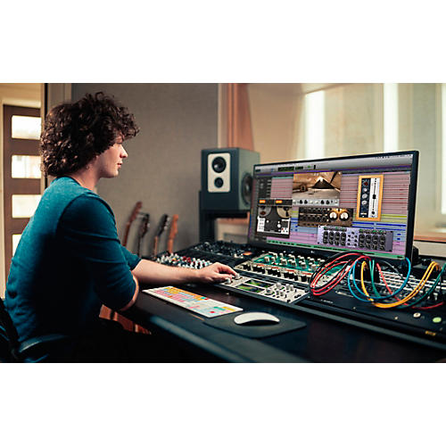 Universal Audio Apollo x8 Gen 2 18x24 Thunderbolt 3 Audio Interface Studio - musicians--Friend