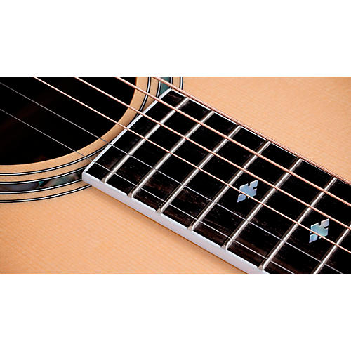 Taylor 810e Legacy Dreadnought Acoustic-Electric Guitar Natural - musicians--Friend