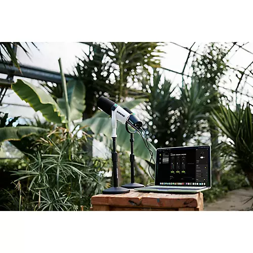 Shure MV7+ Podcast Microphone Black - musicians--Friend