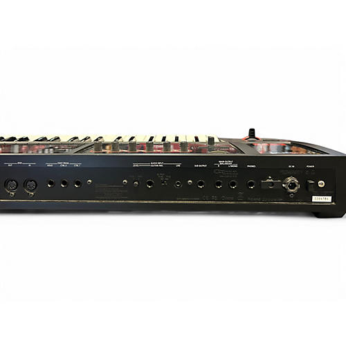 Used Roland FA06 Keyboard Workstation - musicians--Friend