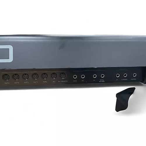 Used Roland A-70 Arranger Keyboard - musicians--Friend