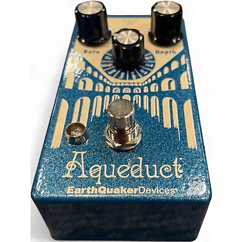 Used EarthQuaker Devices Aqueduct Vibrato Effect Pedal - musicians--Friend