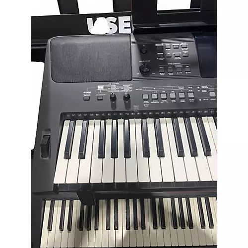 Used Yamaha PSRE463 61 key Portable Keyboard - musicians--Friend