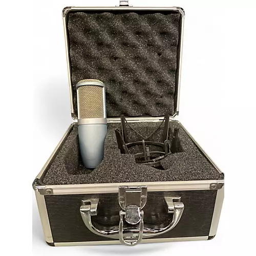 Used AKG Perception 220 Condenser Microphone - musicians--Friend
