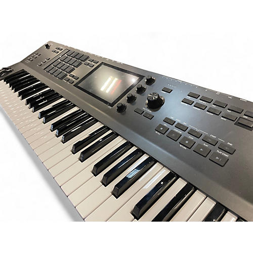 Used Akai Professional MPC Key 61 Keyboard Workstation - musicians--Friend