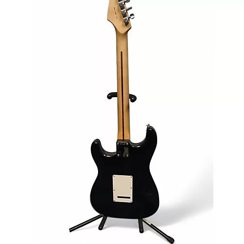 Used Fender custom shop pro stratocaster Black Solid Body Electric Guitar Black - musicians--Friend