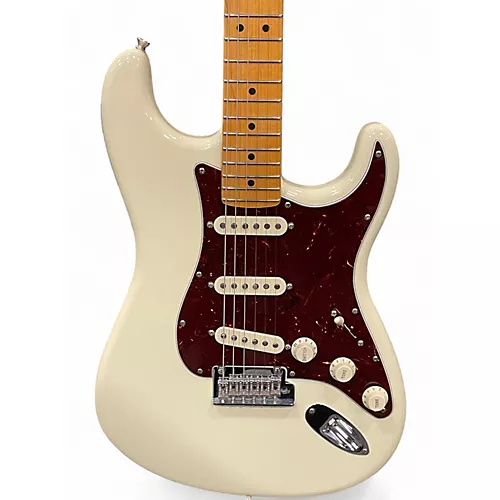 Used Fender American Professional II Stratocaster Olympic White Solid Body Electric Guitar Olympic White - musicians--Friend