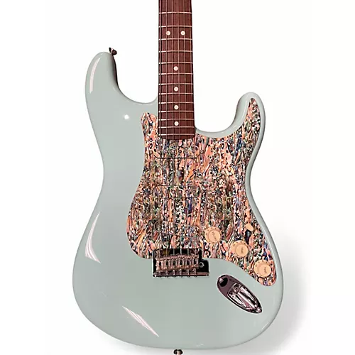 Used 2017 Fender Limited Edition American Professional Stratocaster Daphne Blue Solid Body Electric Guitar Daphne Blue - musicians--Friend