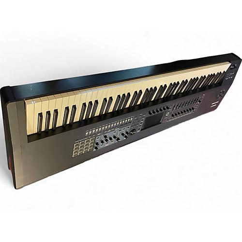 Used Roland fantom 8 Keyboard Workstation - musicians--Friend