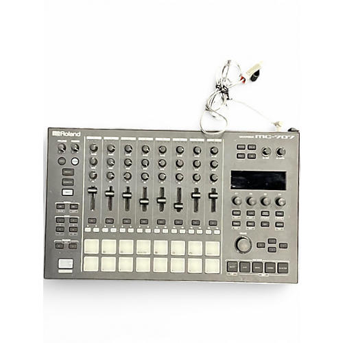 Used Roland mc707 Production Controller - musicians--Friend