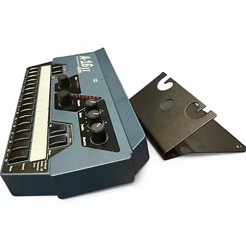 Used Aviom a16ii Unpowered Mixer - musicians--Friend