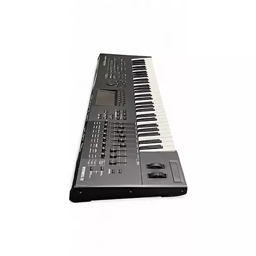 Used Yamaha Motif XF6 61 Key Keyboard Workstation - musicians--Friend