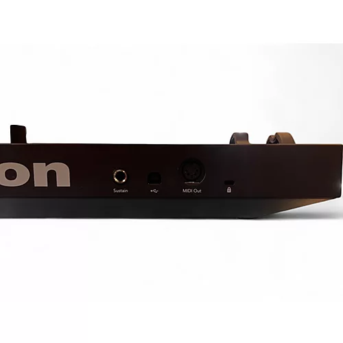 Used Novation LAUNCHKEY 37 - musicians--Friend
