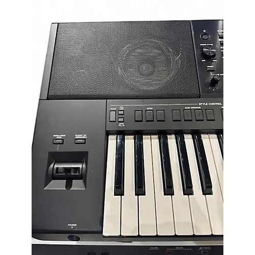 Used Yamaha PSRSX900 Arranger Keyboard - musicians--Friend