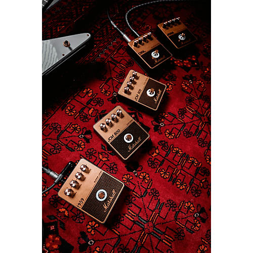Marshall JCM800 Gain and Distortion Effects Pedal Black and Gold - musicians--Friend
