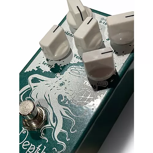 Used EarthQuaker Devices The Depths Optical Vibe Machine Effect Pedal - musicians--Friend