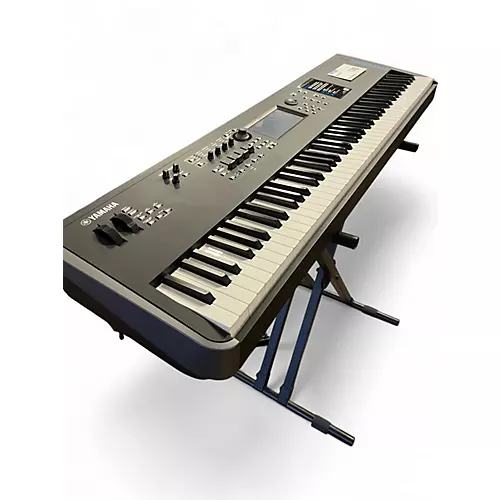 Used Yamaha MODX8 Synthesizer - musicians--Friend