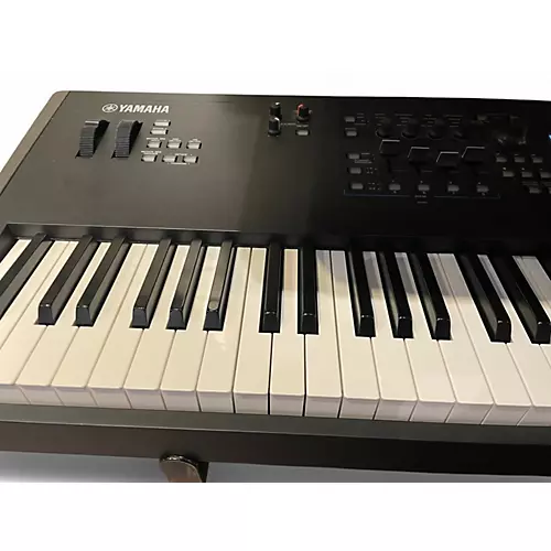 Used Yamaha MODX8 Synthesizer - musicians--Friend