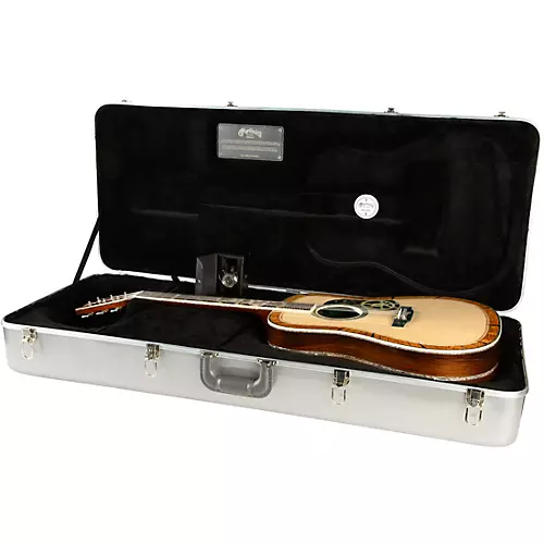 Martin Limited-Edition D-200 Deluxe Acoustic Guitar Natural - musicians--Friend