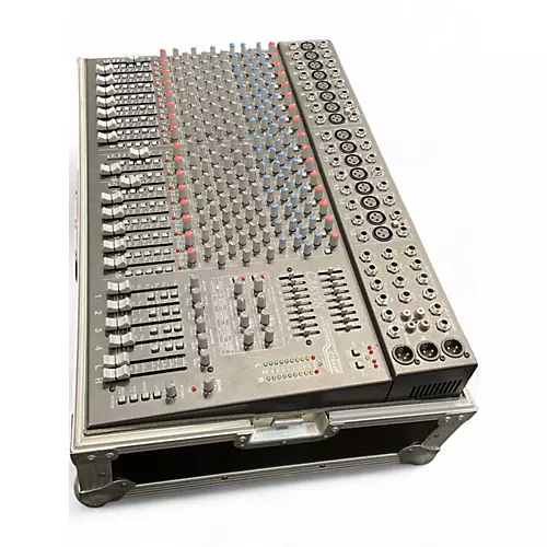 Used Carvin C1644P Powered Mixer - musicians--Friend