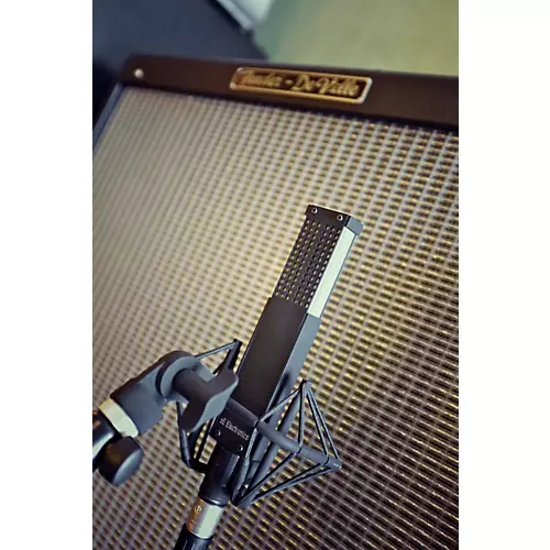 sE Electronics Voodoo VR2 Active Ribbon Mic - musicians--Friend