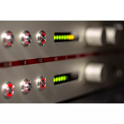 Neumann V 402 2-Channel Mic Preamp - musicians--Friend