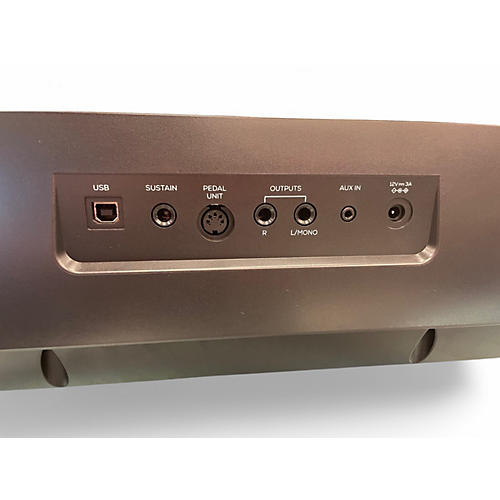 Used Alesis Prestige Artist Keyboard Workstation - musicians--Friend