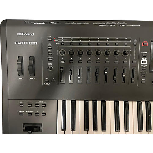 Used Roland Fantom 6 Keyboard Workstation - musicians--Friend