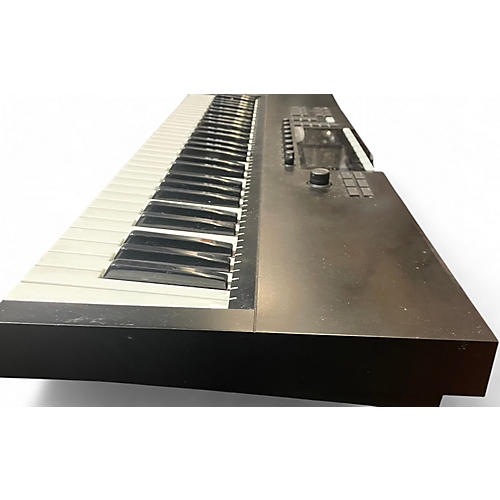 Used Native Instruments Komplete Kontrol S61 MK2 MIDI Controller - musicians--Friend