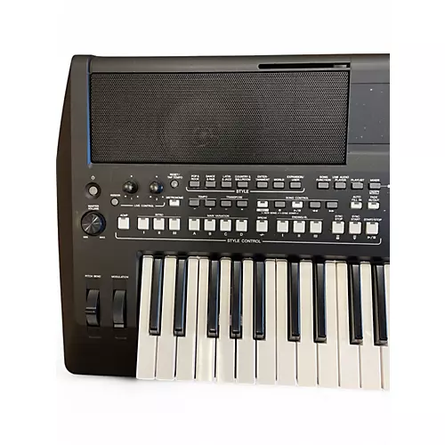 Used Yamaha PSRSX600 Digital Piano - musicians--Friend