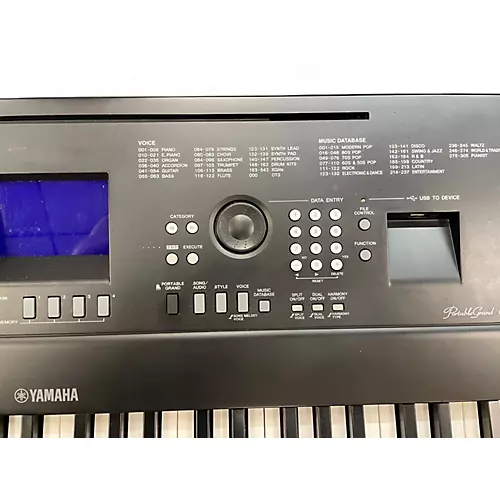 Used Yamaha DGX650 88 Key Portable Keyboard - musicians--Friend