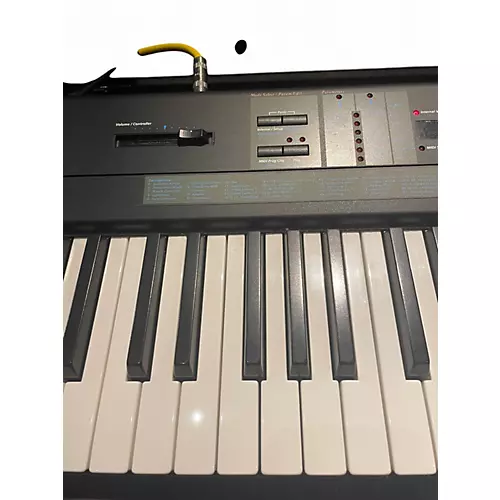 Used Kurzweil SP76 - musicians--Friend