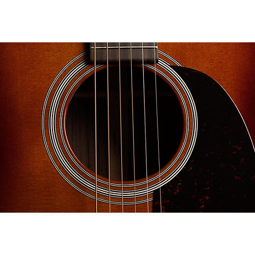 Martin 000-28 Standard Auditorium Acoustic Guitar Natural - musicians--Friend