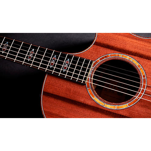 Taylor Custom Sinker Redwood-Cocobolo Grand Auditorium Acoustic-Electric Guitar Natural - musicians--Friend