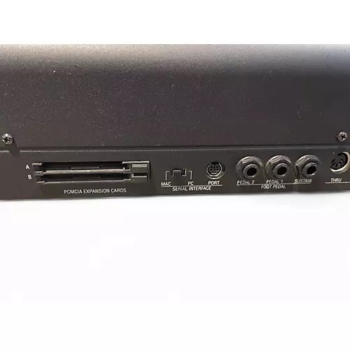 Used Alesis QS 8.1 - musicians--Friend